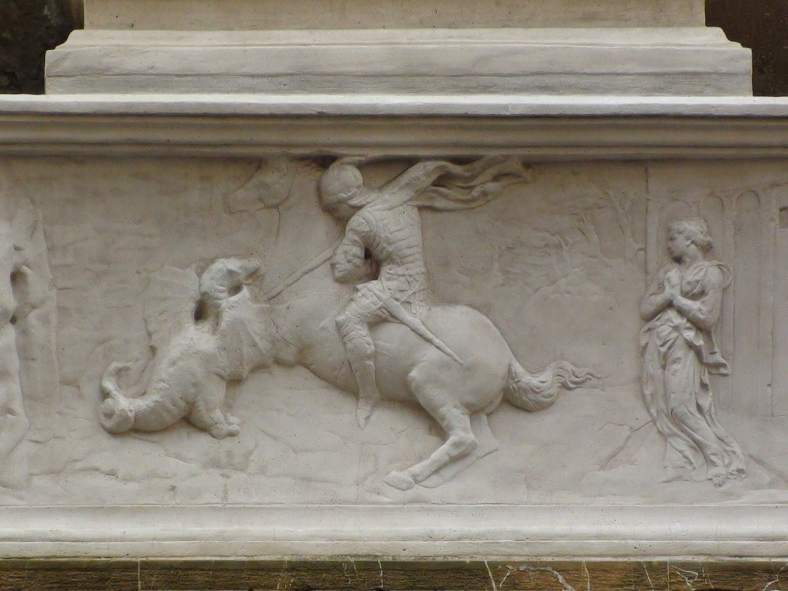Il rilievo con San Giorgio che uccide il drago | Cesena di una volta